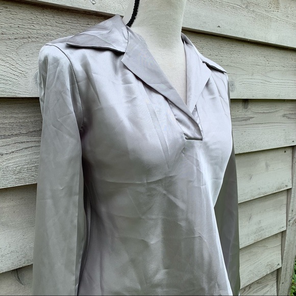 Vintage 90s Silver Gray Satin Collared V-Neck Long Sleeve Fitted Popover Blouse - Picture 4 of 16